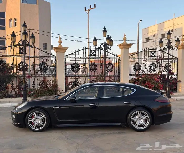 بورش باناميرا اس 4