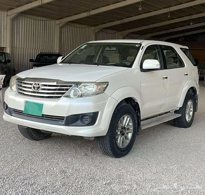 تويوتا فورتشنر بدون دبل 4 سلندر قير اوتماتيك 2014 1