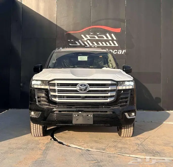 تويوتا لاندكروزر GXR L3 2025 لدى شركة عبدالمجيد الخضر 1