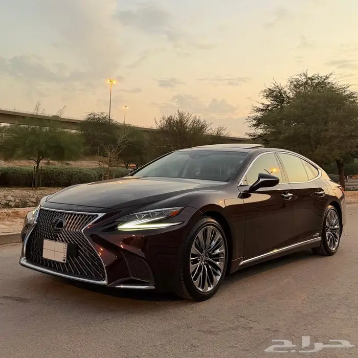 للبيع لكزس LS500H 3