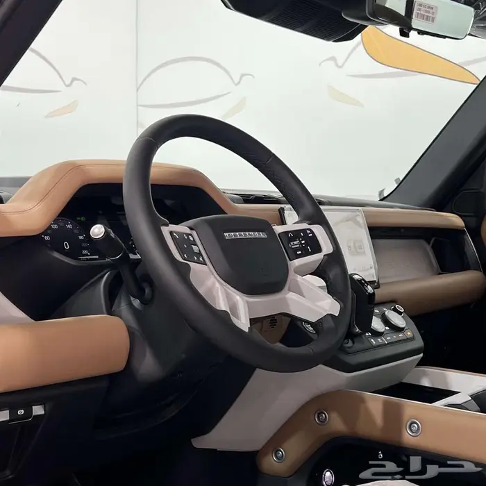 لاندروفر ديفندر 6 سلندر HSE خليجي دبل بنزين تماتيك 2025 5