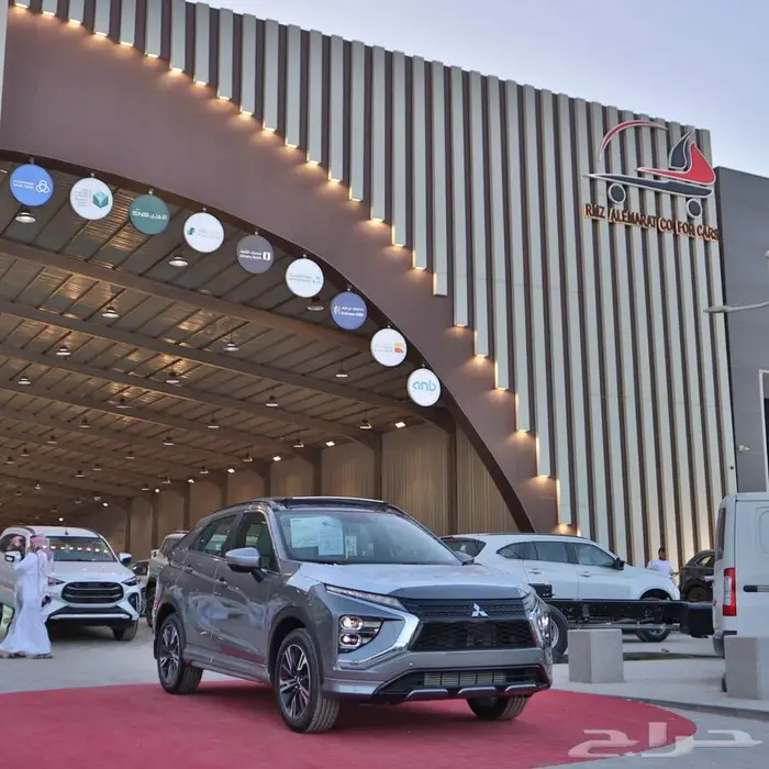 ميتسوبيشي اكليبس كروسGLSنص فل و بلاك سام 2025 22