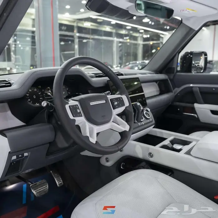 لاندروفر ديفندر 110 SE اكس ديناميك 2026 19