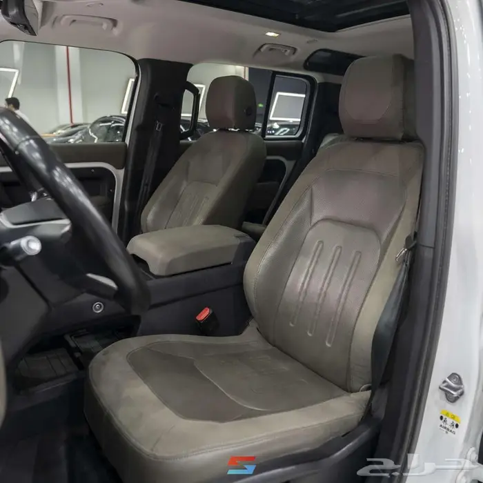 لاند روفر ديفندر 110 SE موديل 2020 9