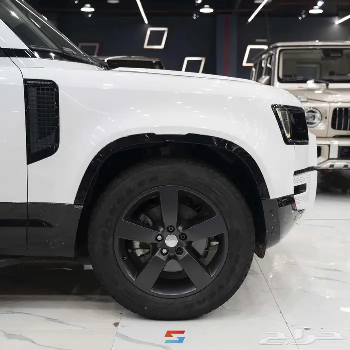 لاند روفر ديفندر 110 SE موديل 2020 6