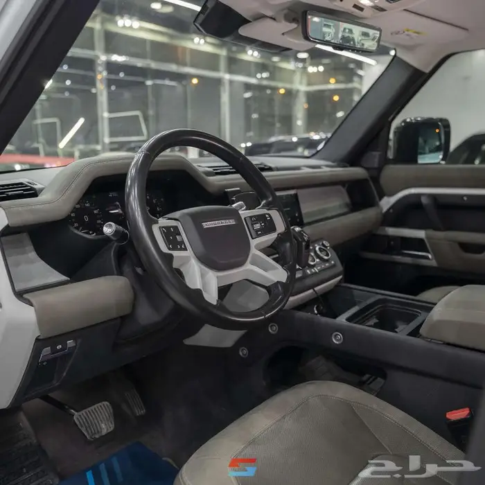 لاند روفر ديفندر 110 SE موديل 2020 11