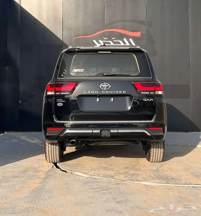 تويوتا لاندكروزر GXR L3 2025 لدى شركة عبدالمجيد الخضر 5