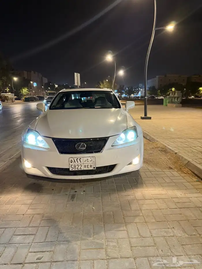 سيارة لكزس isموديل 2007 0