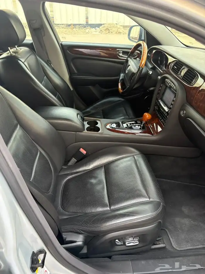 جاكوار JAGUAR XJ 32