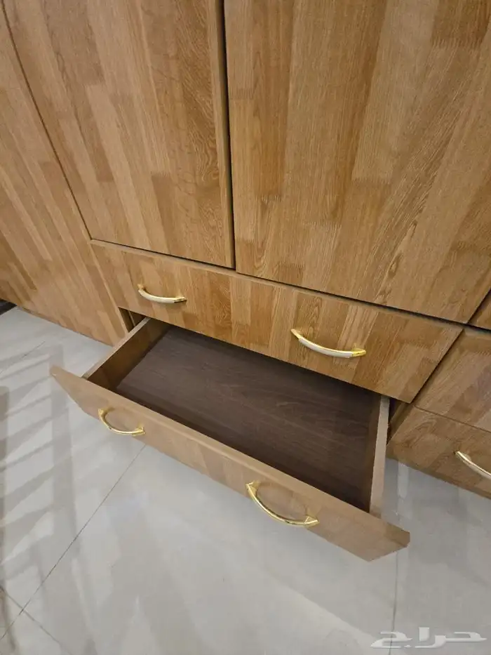 دولاب للبيع 3