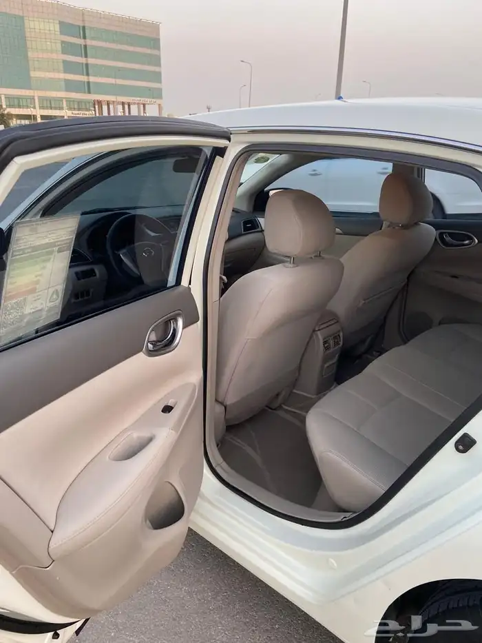 سنترا نيسان 2015 سيارة في قمة النظافة اقتصادية 13