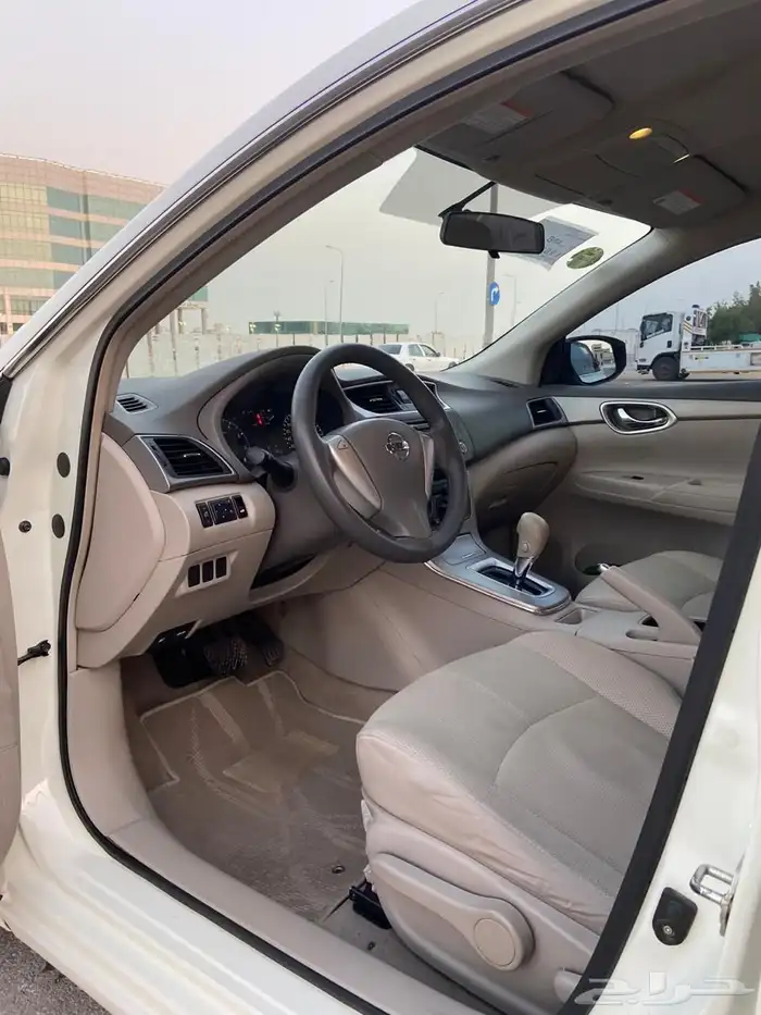 سنترا نيسان 2015 سيارة في قمة النظافة اقتصادية 10