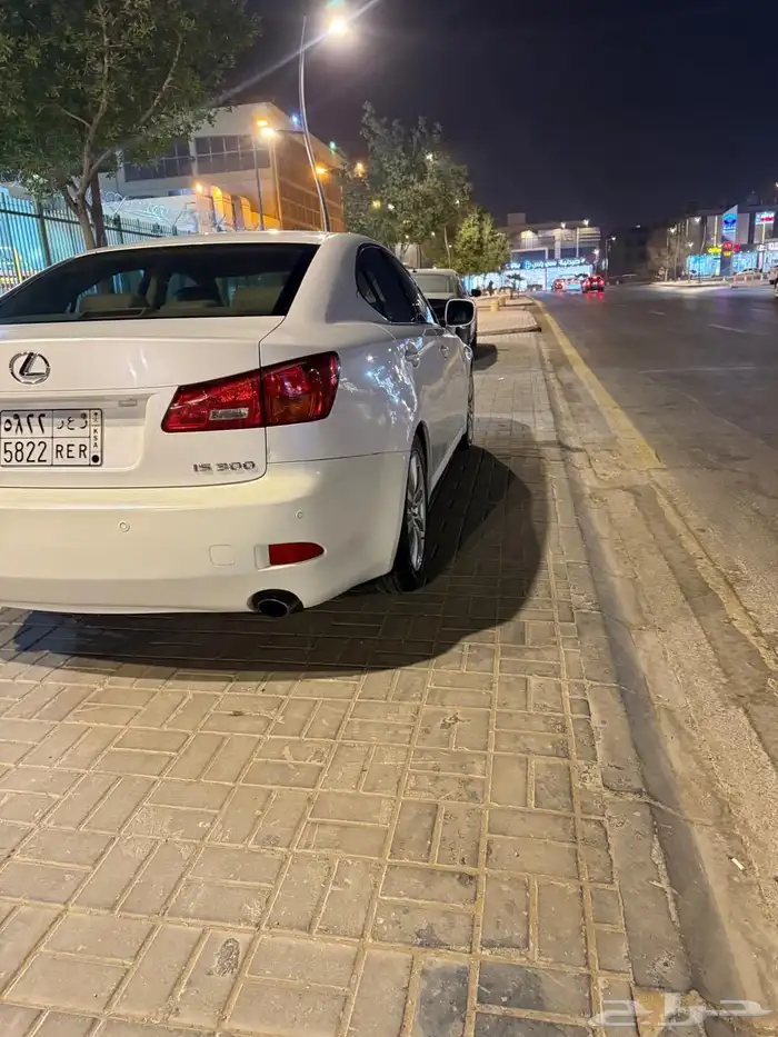 سيارة لكزس isموديل 2007 6