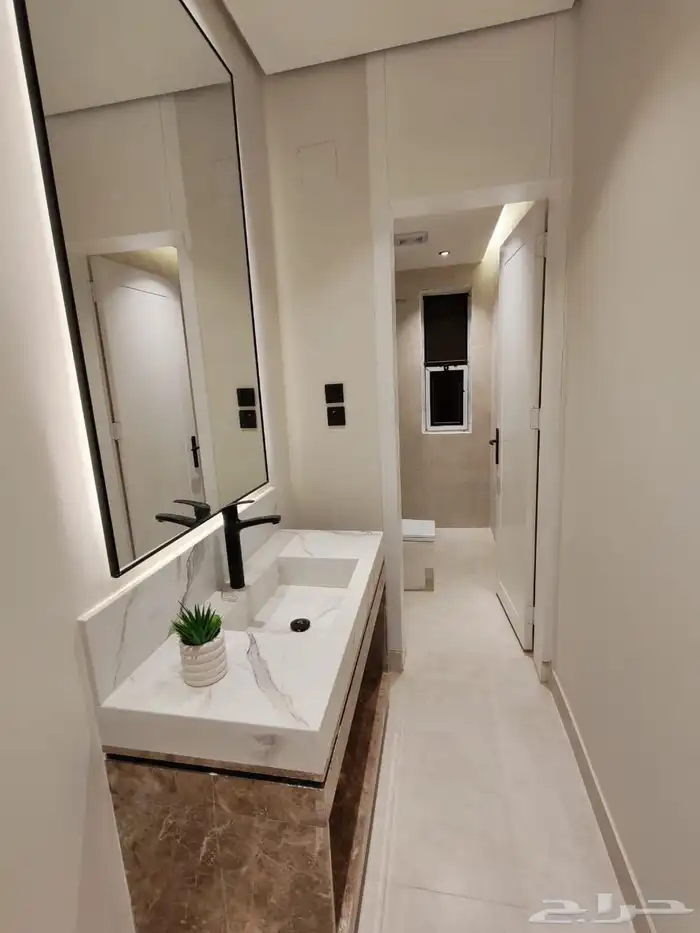 للبيع شقه دور ثاني مع سطح داخلي خاص 13