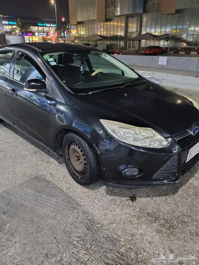 سيارة فورد فوكس 2012 0