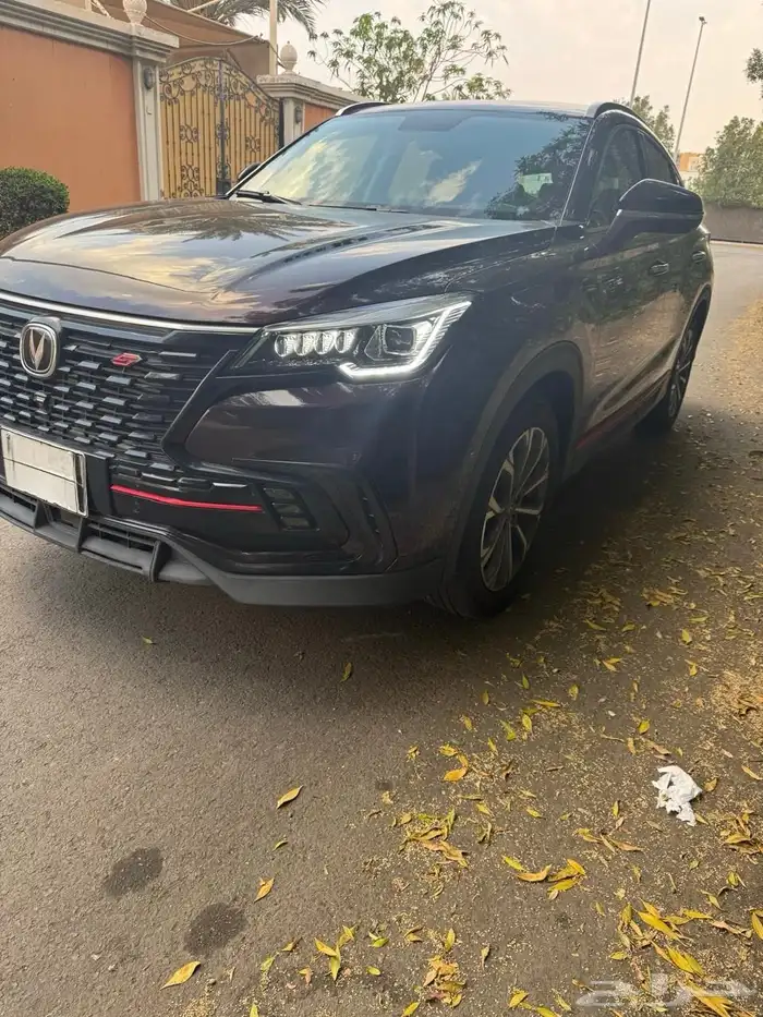 سيارة بحالة ممتازة شانجان CS85 2023 1