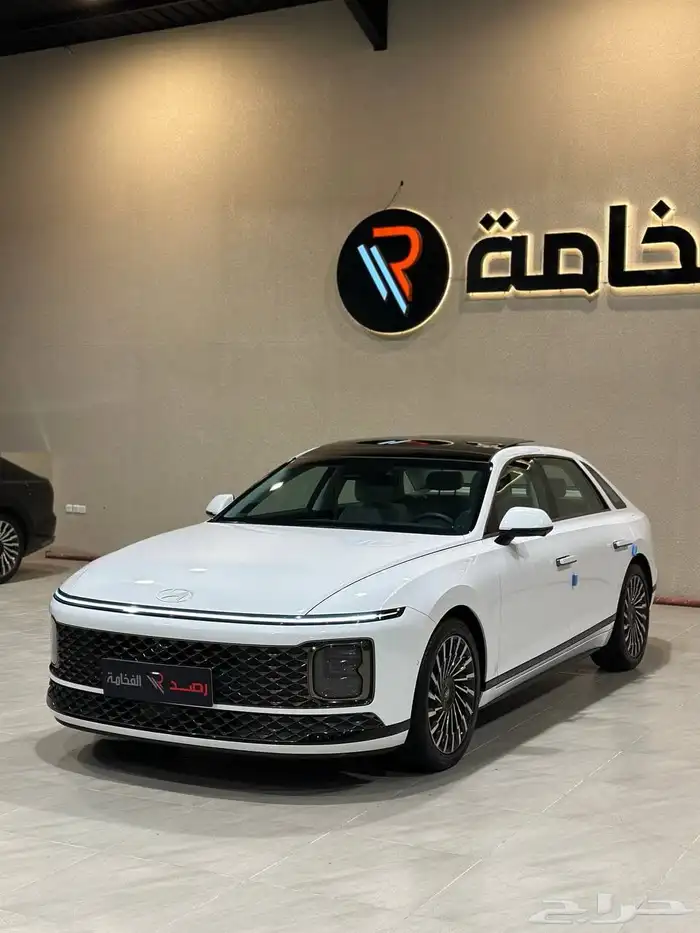 ازيرا 2023 كالجرافي V6 فل كامل . رصد الفخامة 4