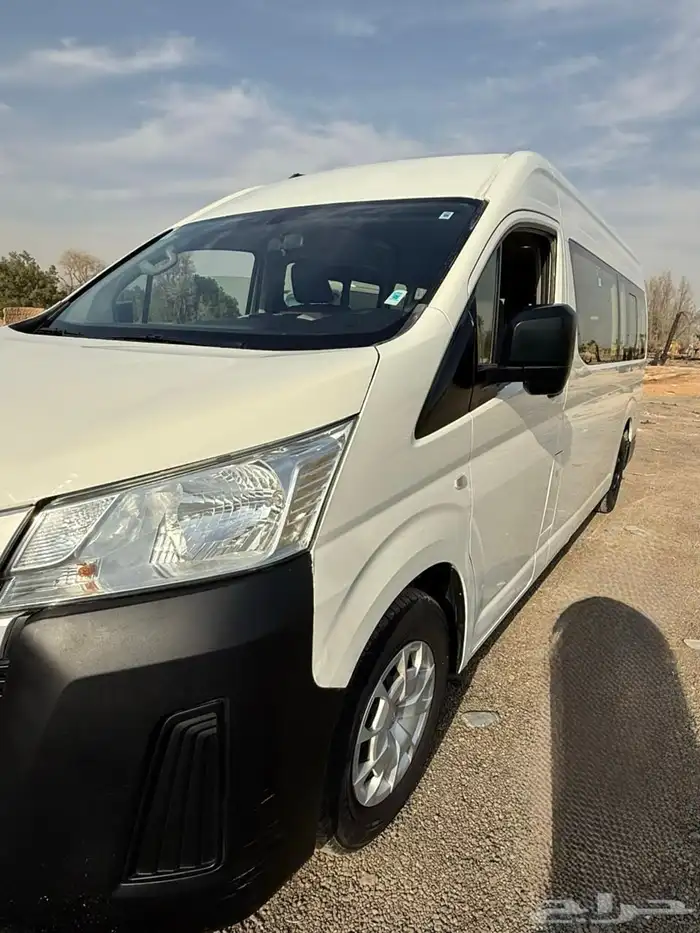 اجار باصات كوستر وهايس موديلات حديثه مع السائق في الرياض 15