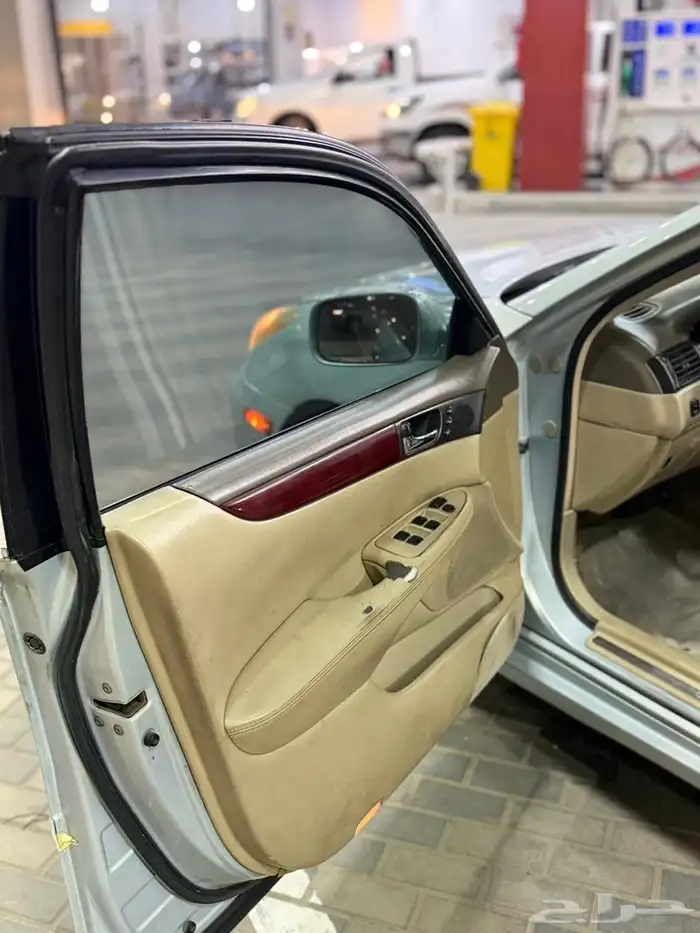 لكزس ES350 موديل 2002 4