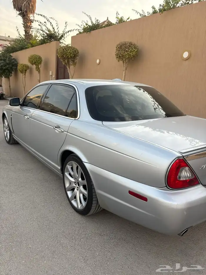 جاكوار JAGUAR XJ 14