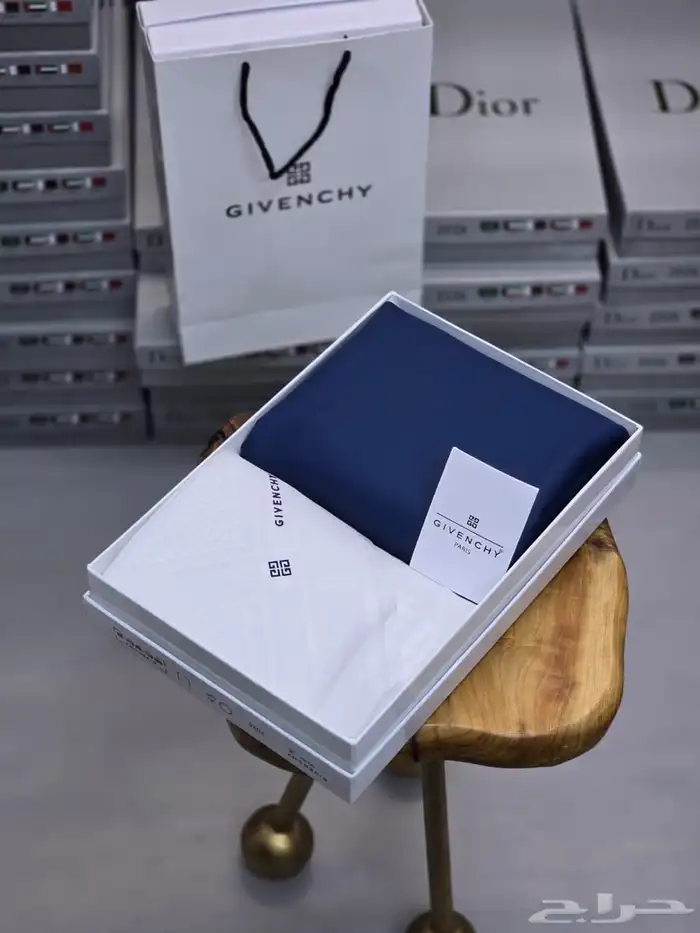 قماش مع شماغ 0