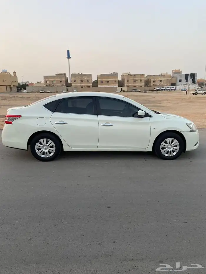 سنترا نيسان 2015 سيارة في قمة النظافة اقتصادية 19