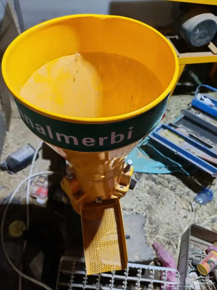 جراشه ومكبس للأعلاف 3