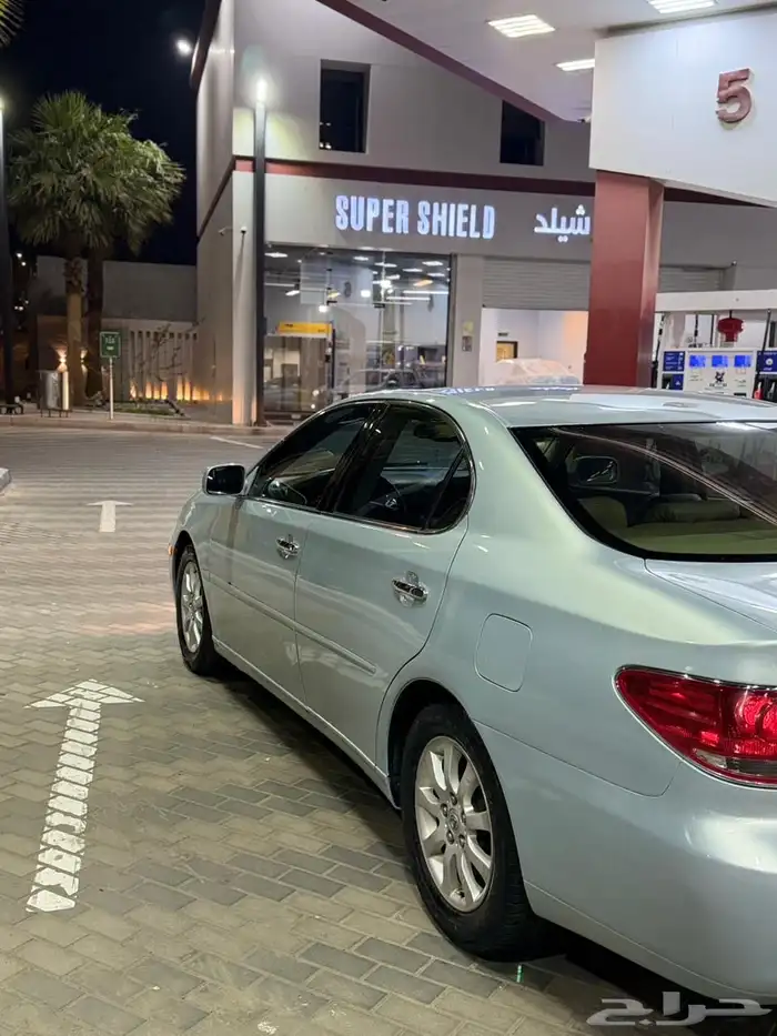 لكزس ES350 موديل 2002 3