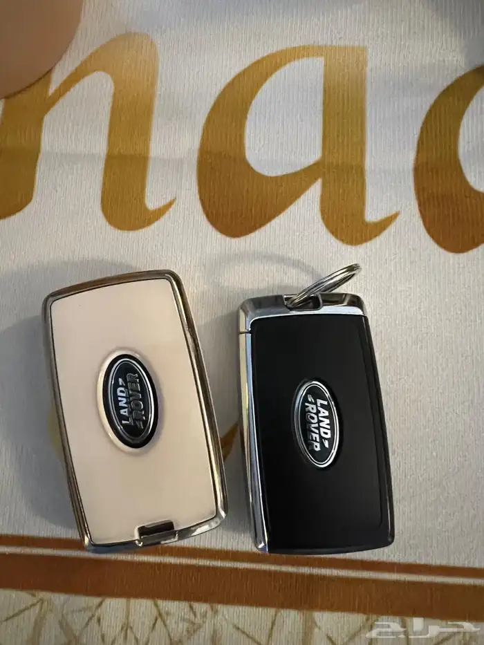 لاند روفر ديفندر HSE 110 موديل 2020 ممشى قليل والمالك الأول 17