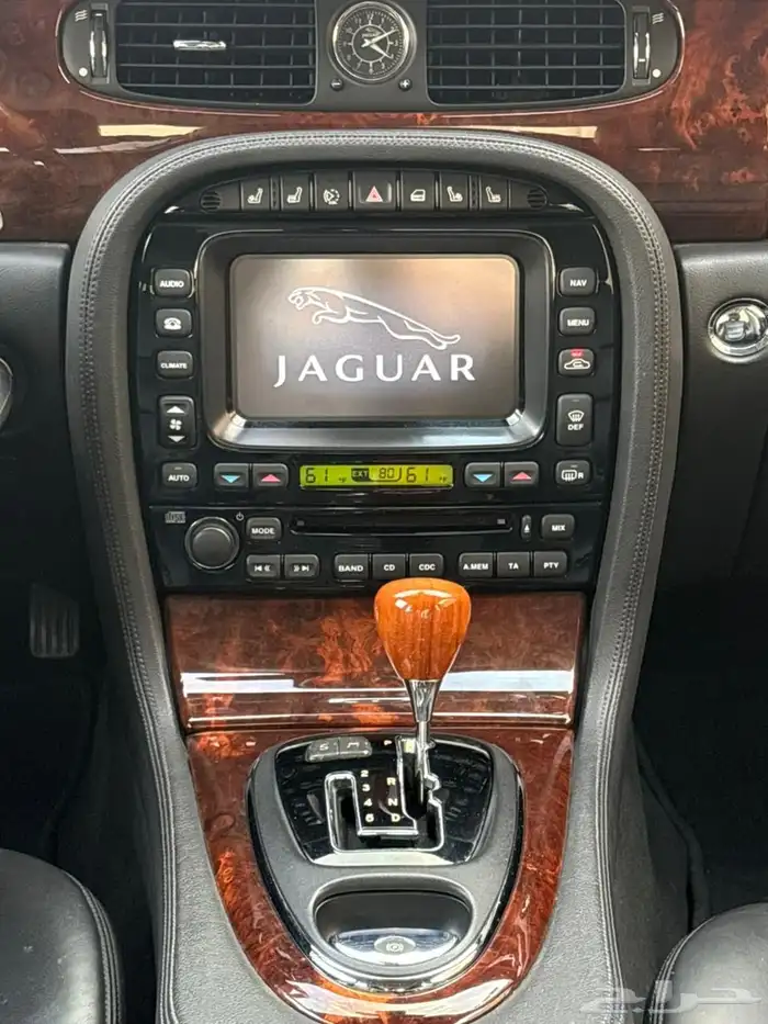 جاكوار JAGUAR XJ 20
