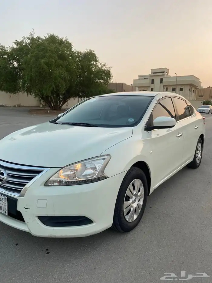 سنترا نيسان 2015 سيارة في قمة النظافة اقتصادية 16