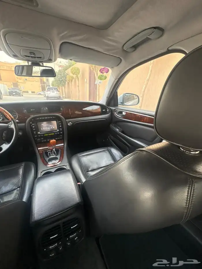 جاكوار JAGUAR XJ 18