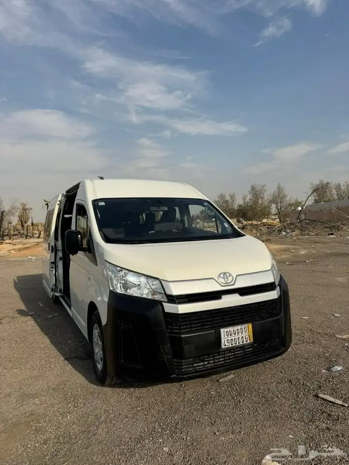 اجار باصات كوستر وهايس موديلات حديثه مع السائق في الرياض 12