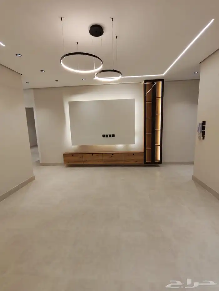 للبيع شقه دور ثاني مع سطح داخلي خاص 7