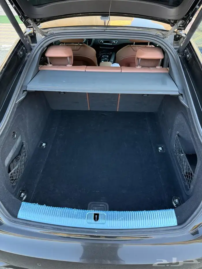 Audi a5 2022 s-line 40 tfsi 8