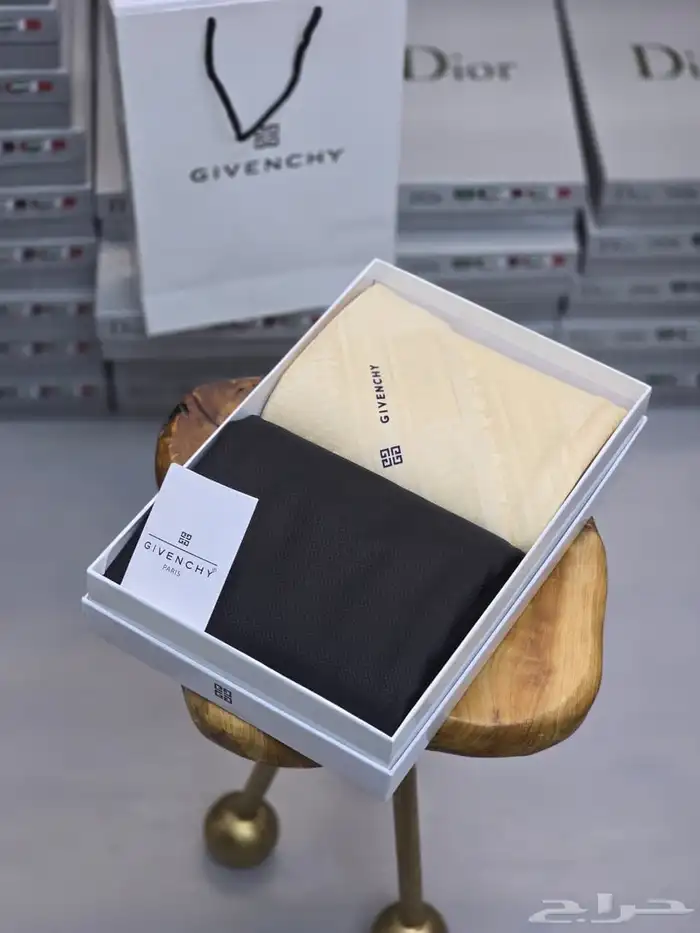 قماش مع شماغ 5