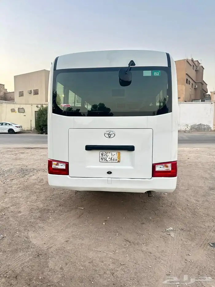 اجار باصات كوستر وهايس موديلات حديثه مع السائق في الرياض 3
