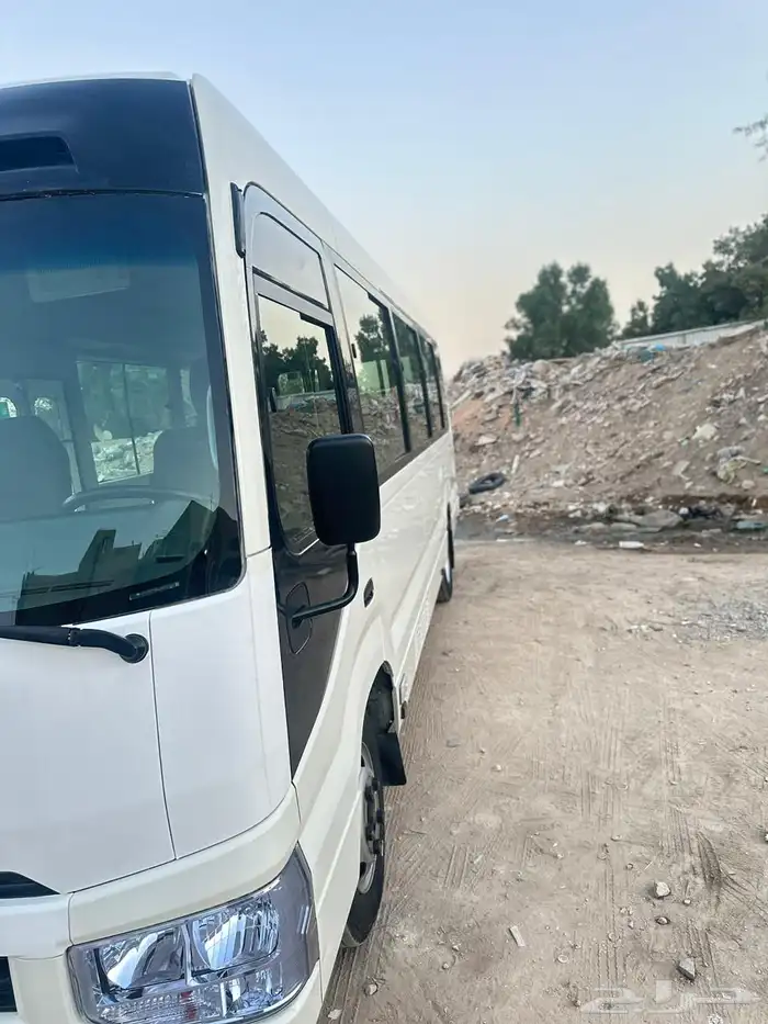 اجار باصات كوستر وهايس موديلات حديثه مع السائق في الرياض 1