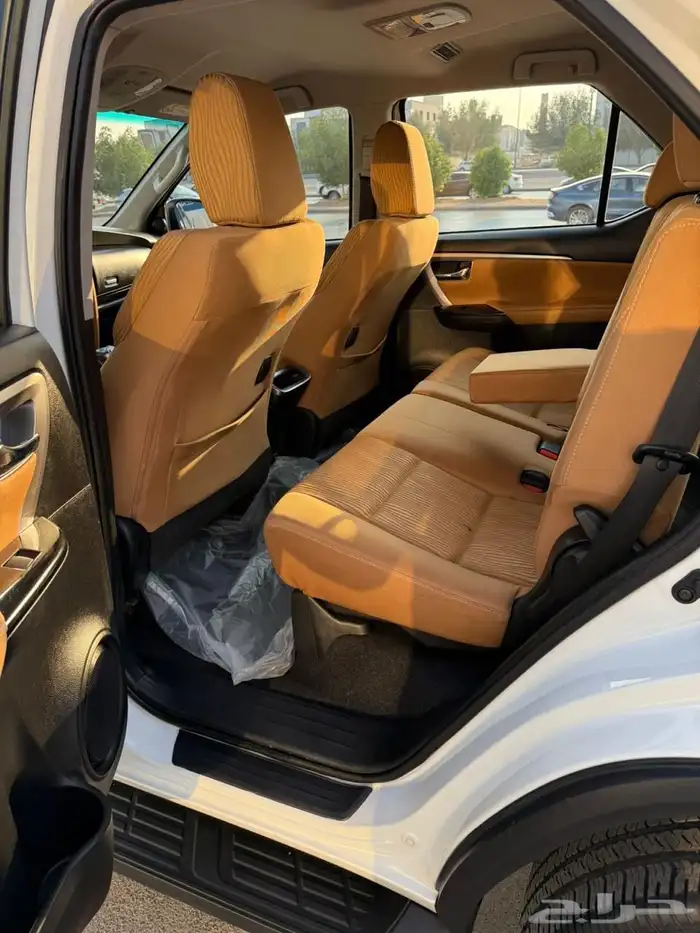 فورتشنر 2023 ماشي 26 الف 8