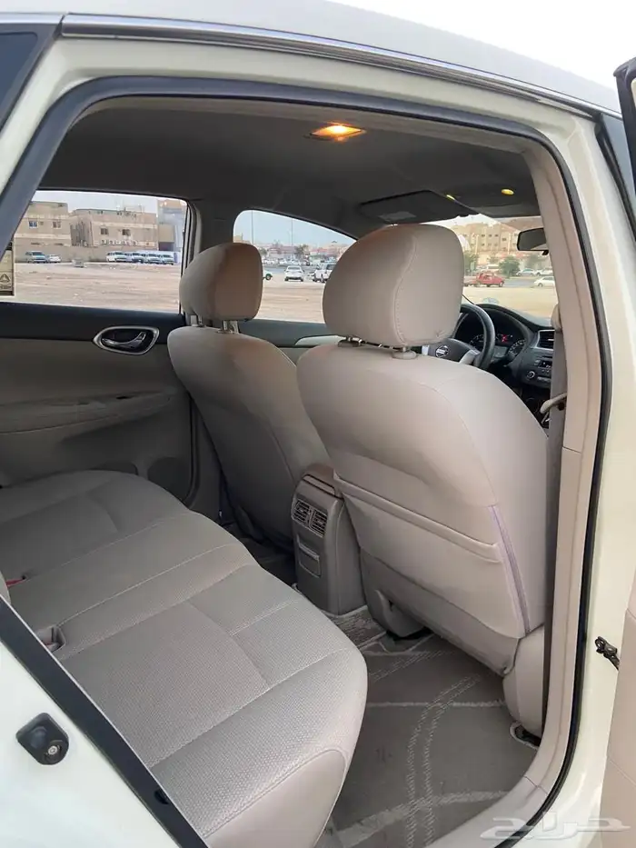 سنترا نيسان 2015 سيارة في قمة النظافة اقتصادية 7