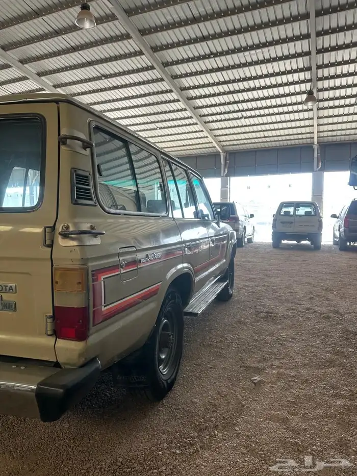 جيب لاند كروزر موديل 85 3