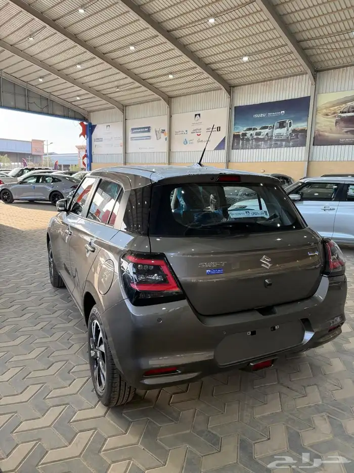 سوزوكي سويفت 1