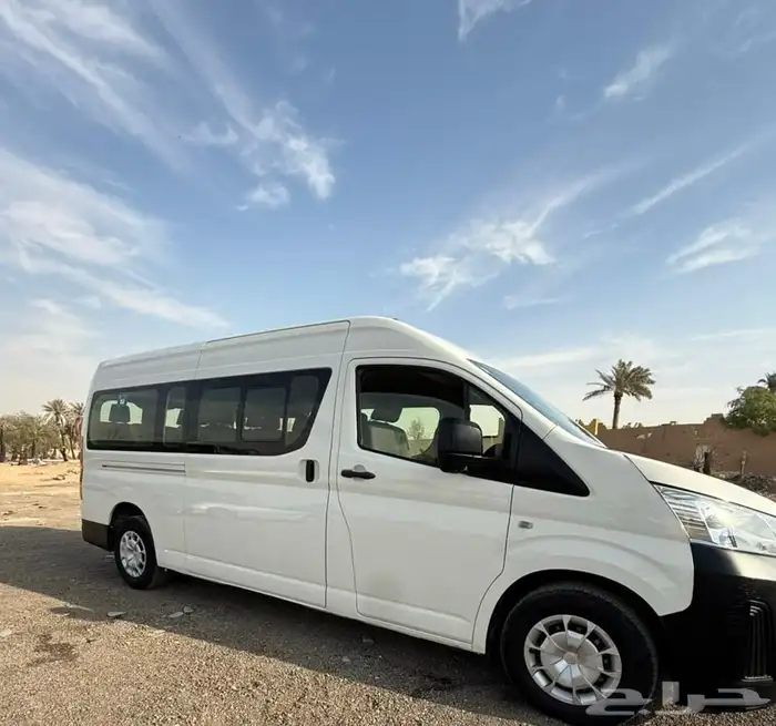 اجار باصات كوستر وهايس موديلات حديثه مع السائق في الرياض 13