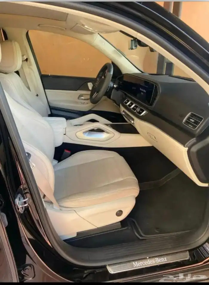 مرسيدس بنز GLE450 V6 نظيف جدا وممشى قليل من الجفالي 32
