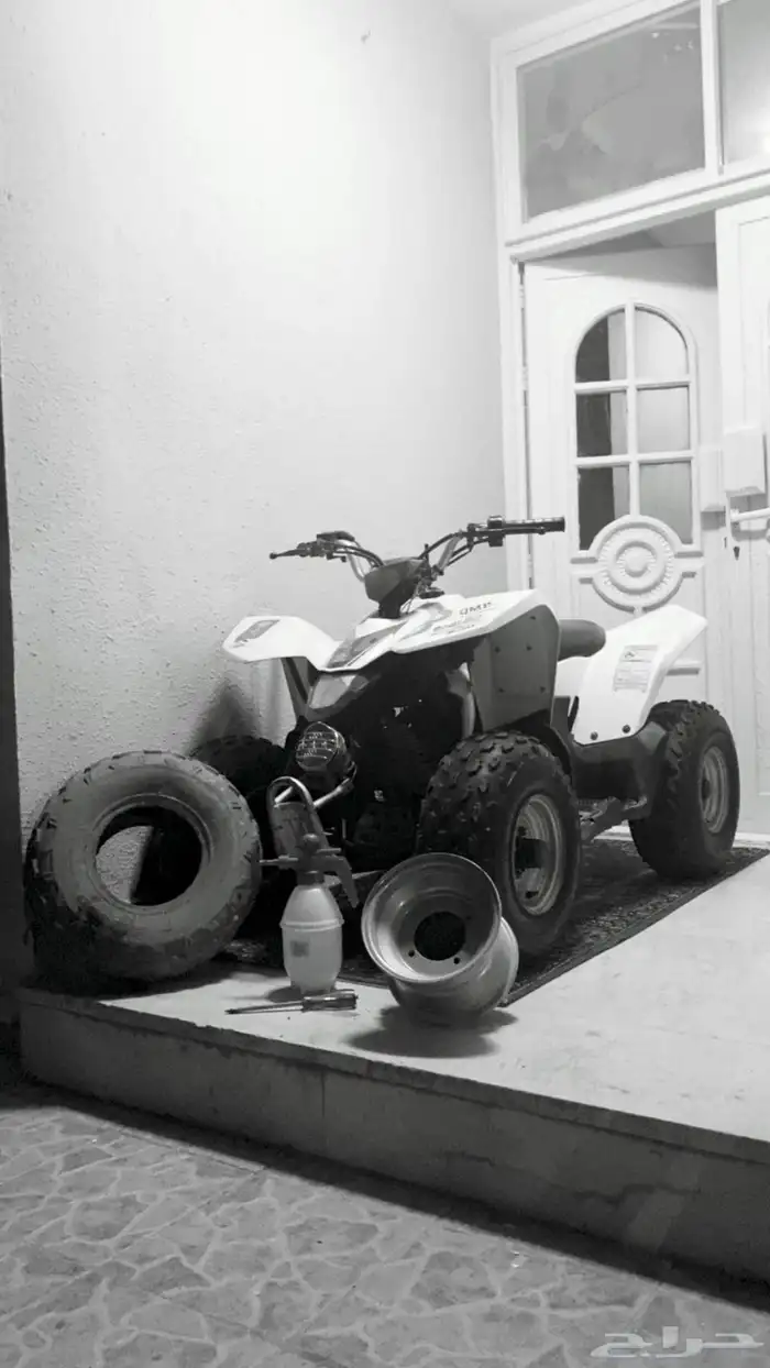 دباب سزوكي z90 المكينه شرط يبيله كفرين قدام وعليه فلتر 1