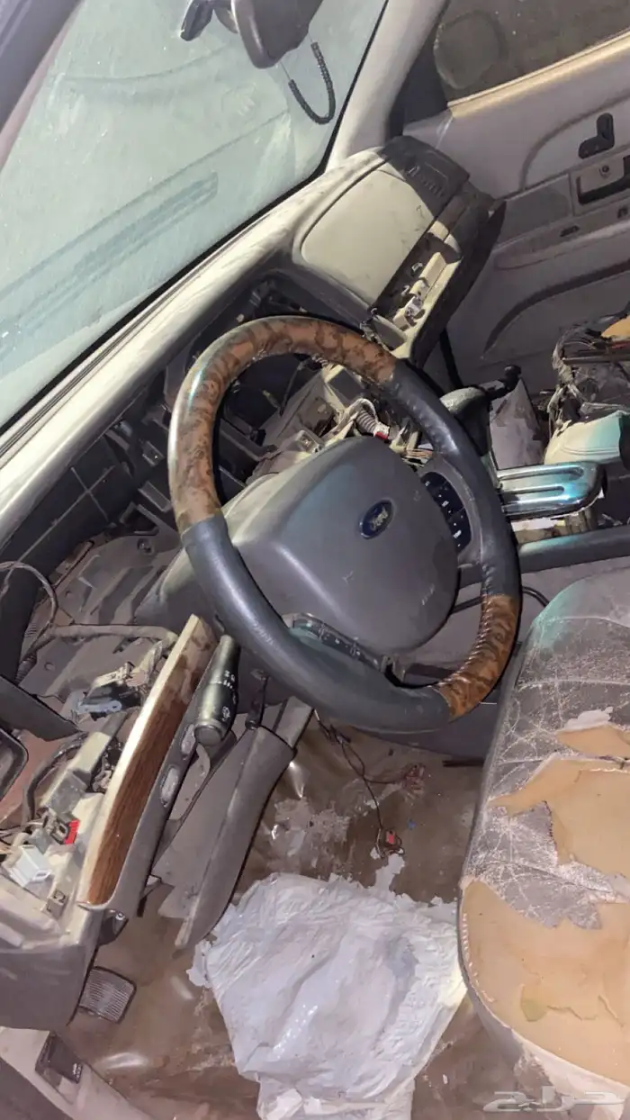 فورد كراون فكتوريا LX 11