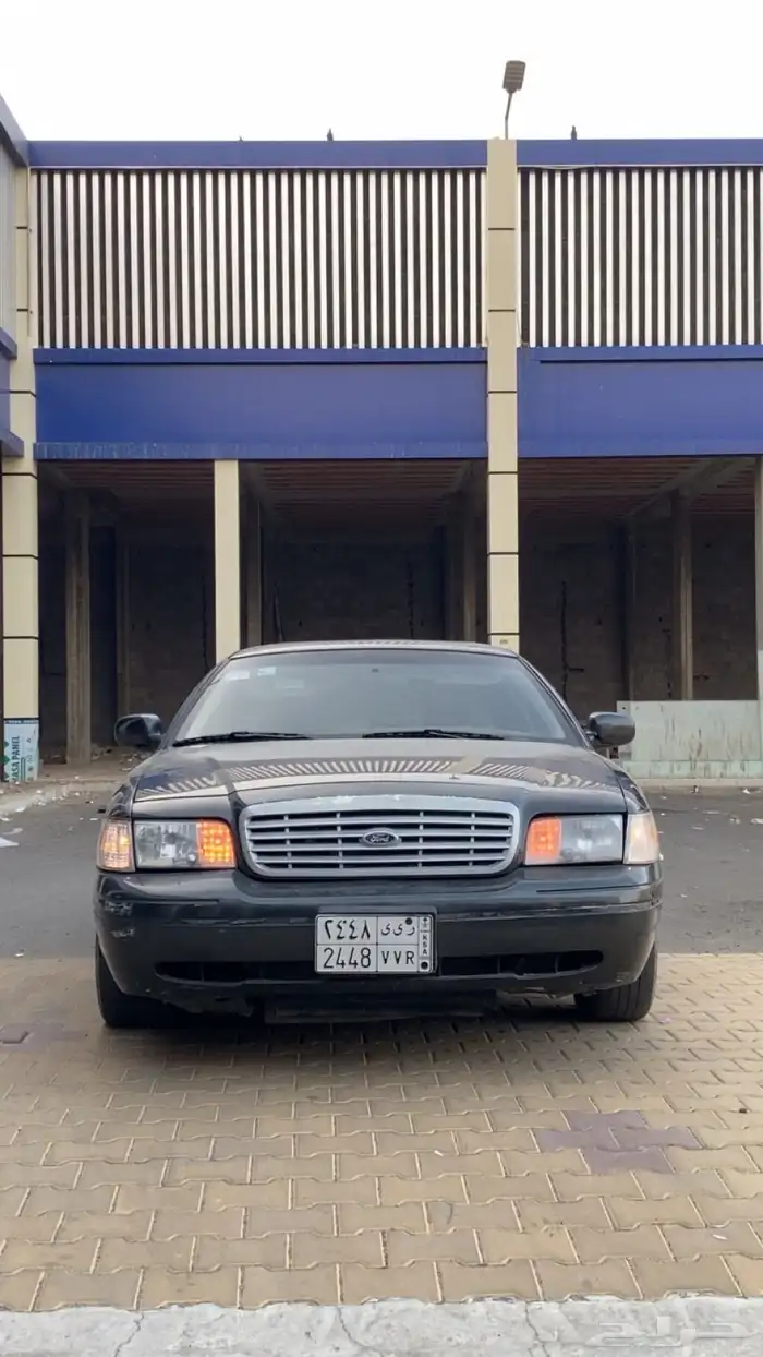 فورد فكتوريا 4