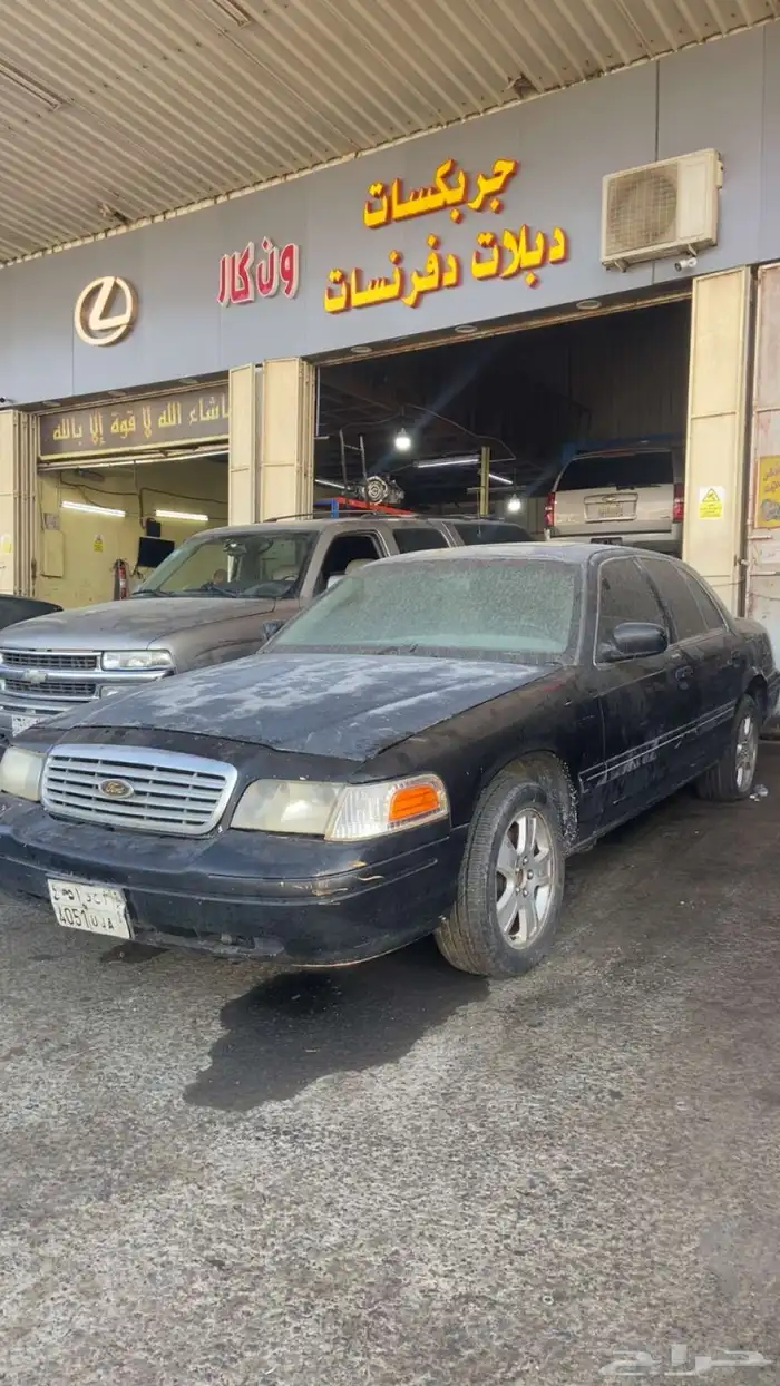 فورد كراون فكتوريا LX 3