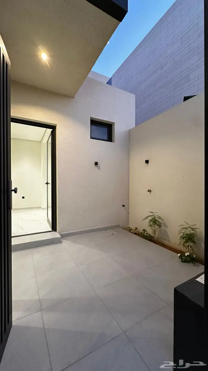 للبيع فلل بحي الحزم 2