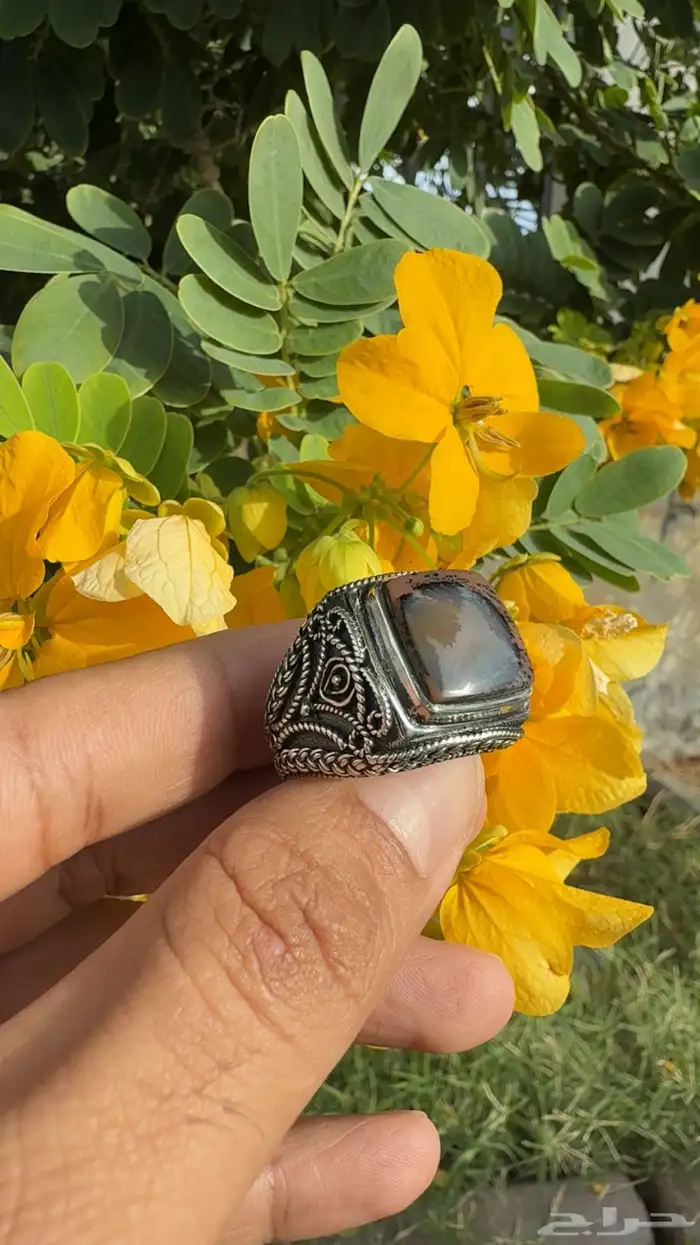 خاتم من العقيق 1